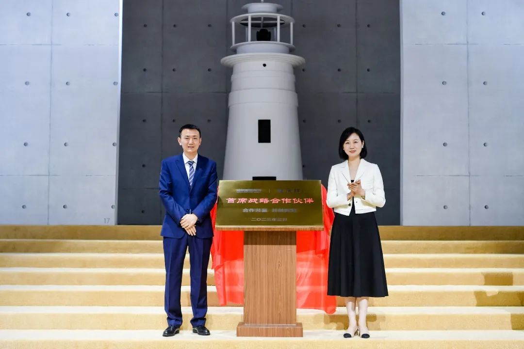  突破與自由，民族服裝定制品牌隆慶祥2023春夏新品發(fā)布會(huì)&ldquo;自由之境&rdquo;圓滿舉行
