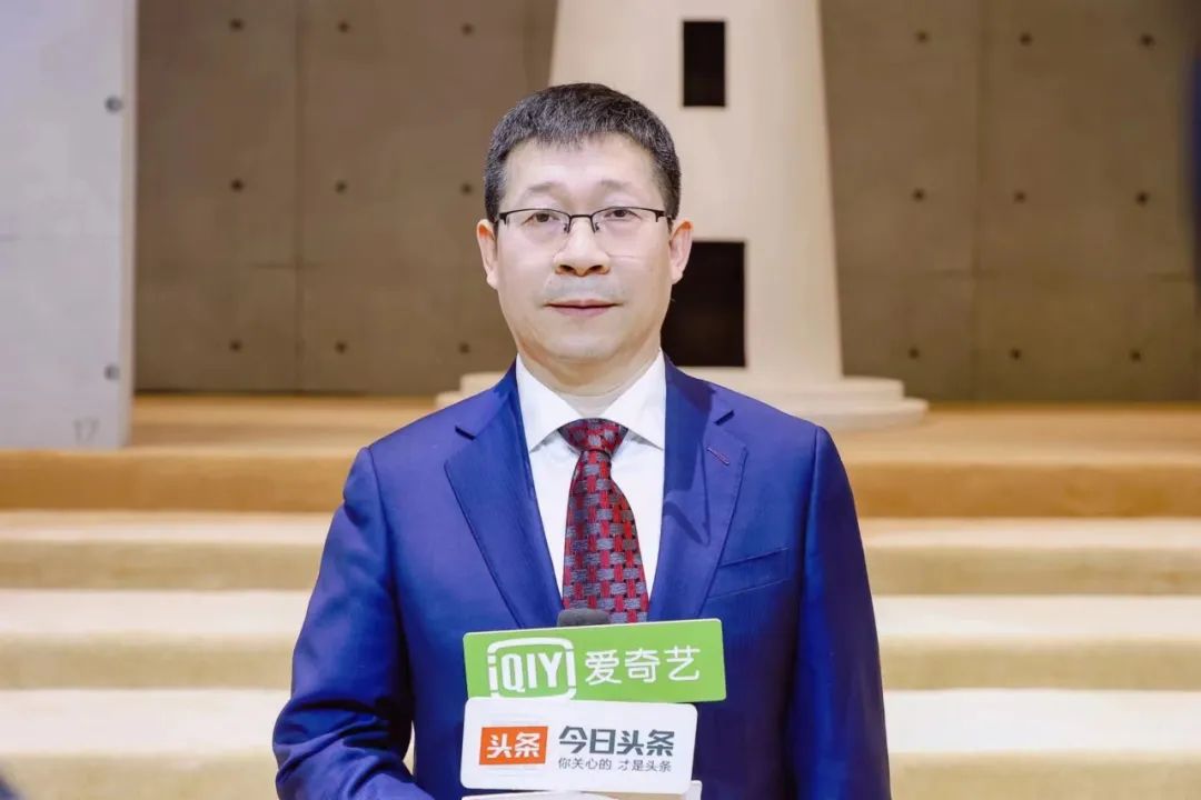  突破與自由，民族服裝定制品牌隆慶祥2023春夏新品發(fā)布會(huì)&ldquo;自由之境&rdquo;圓滿舉行