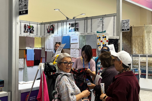46家企業(yè)組團(tuán)參展！柯橋首個(gè)中亞紡織展在烏茲別克斯坦舉行