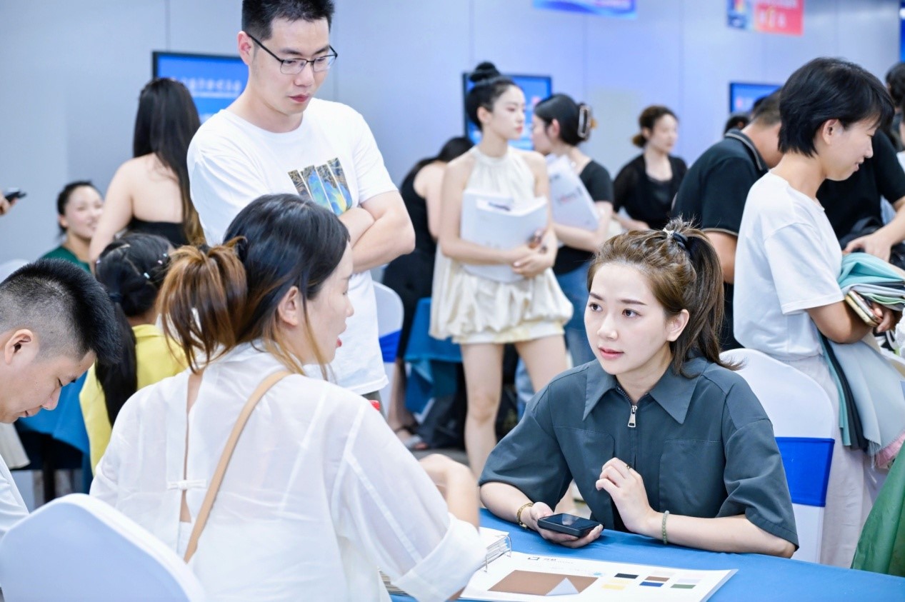 向世界問(wèn)好！&ldquo;中國(guó)時(shí)尚女裝面料第一站&rdquo;榮耀啟航