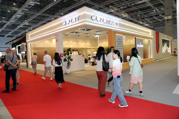 7A家具面料亮相2024intertextile秋冬家紡展，引起圍觀
