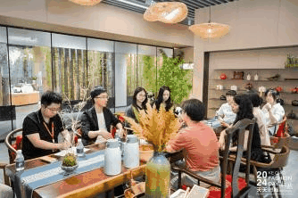融匯優(yōu)質(zhì)資源，提速時(shí)尚發(fā)展！&ldquo;2024柯橋天天時(shí)尚&rdquo;完美交卷！
