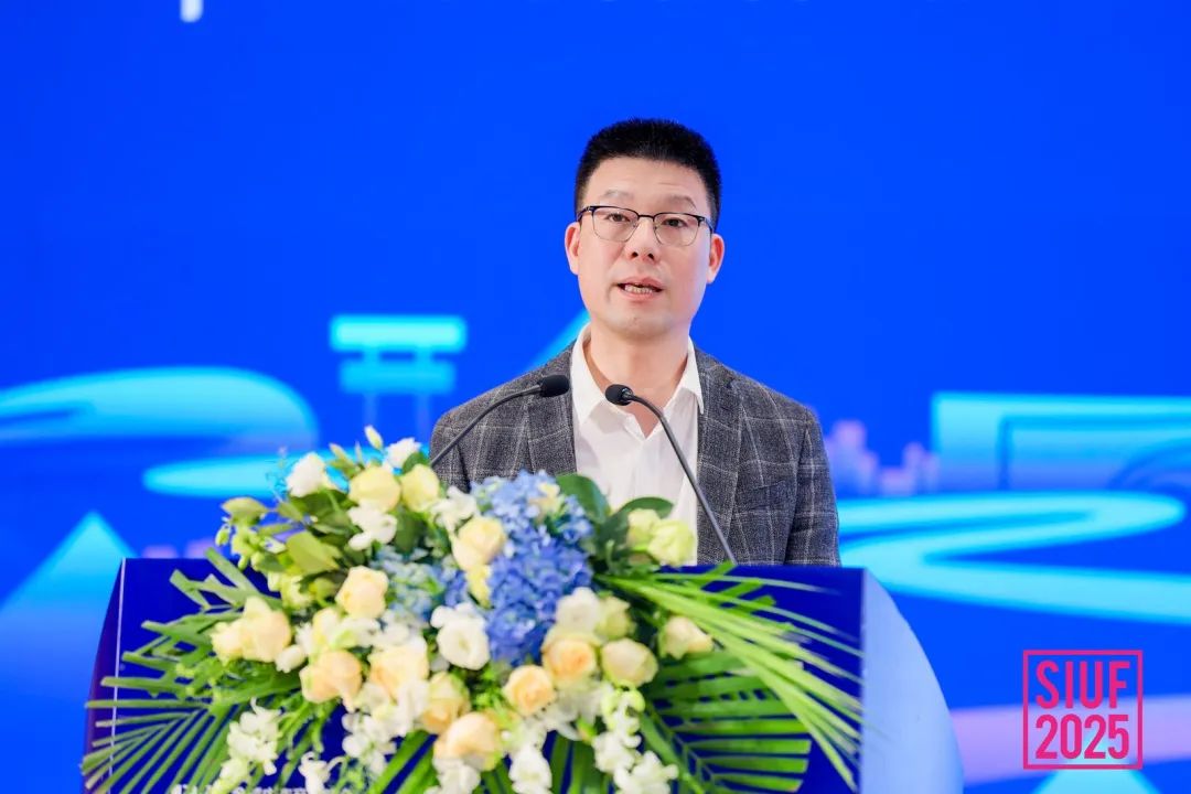 內(nèi)衣產(chǎn)業(yè)聚智深圳，共繪&ldquo;智尚&rdquo; 新篇｜2025中國(guó)內(nèi)衣文化周暨第三屆U30全球內(nèi)衣產(chǎn)業(yè)峰會(huì)圓滿落幕