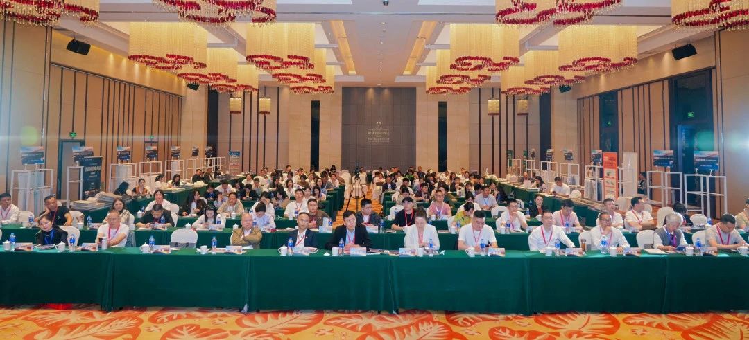 拓展國(guó)內(nèi)市場(chǎng)，深化協(xié)同共贏！?2025&ldquo;絲路柯橋&middot;布滿全球&rdquo;對(duì)接會(huì)走進(jìn)長(zhǎng)沙
