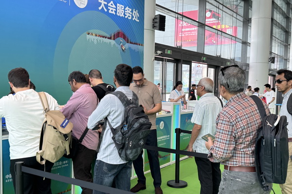 新形勢(shì)、新機(jī)遇，2025柯橋春季國(guó)際紡博會(huì)拉開帷幕，全方位展示中國(guó)紡織發(fā)展的強(qiáng)韌