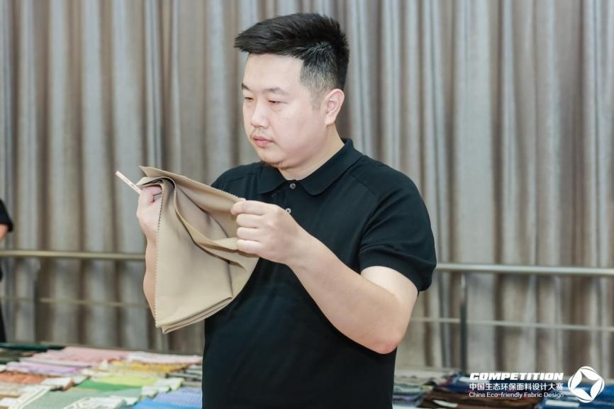 2800款面料&ldquo;綠動時尚&rdquo;，2025第八屆中國生態(tài)環(huán)保面料設(shè)計大賽評審會在盛澤舉辦！