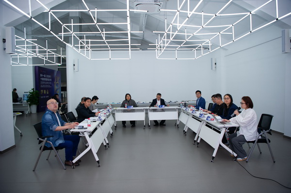 以人才培育為行業(yè)注入持久驅(qū)動(dòng)力！第十一屆十佳紡織面料設(shè)計(jì)師評(píng)審會(huì)于柯橋舉行